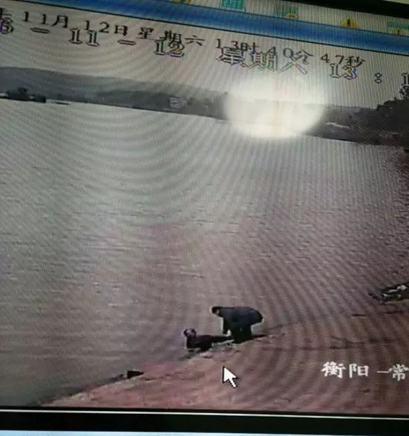 煙洲醉漢掉河中，海事監(jiān)控顯神威！