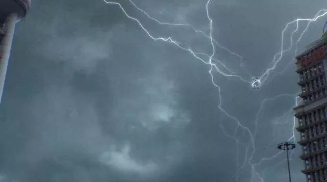 大雨傾城的這個季節(jié)，智慧城市安防監(jiān)控給你關懷