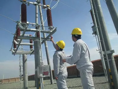 電力巡檢機(jī)器人來(lái)了~~~快來(lái)看看它和人工巡檢到底有啥區(qū)別？