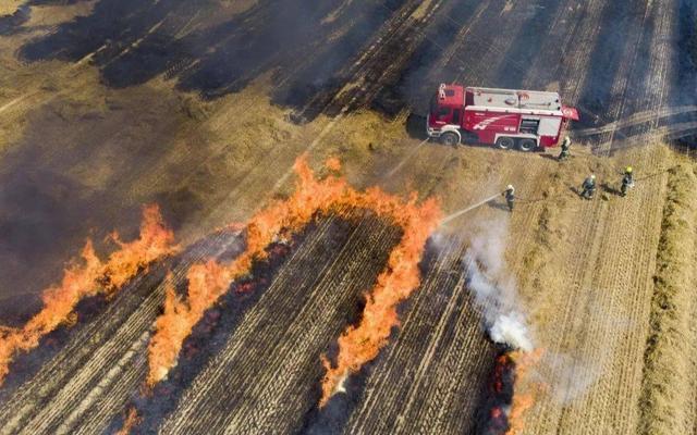 秸稈焚燒精準(zhǔn)監(jiān)控與森林防火預(yù)警：輕載云臺攝像機(jī)的技術(shù)創(chuàng)新與國家政策協(xié)同方案