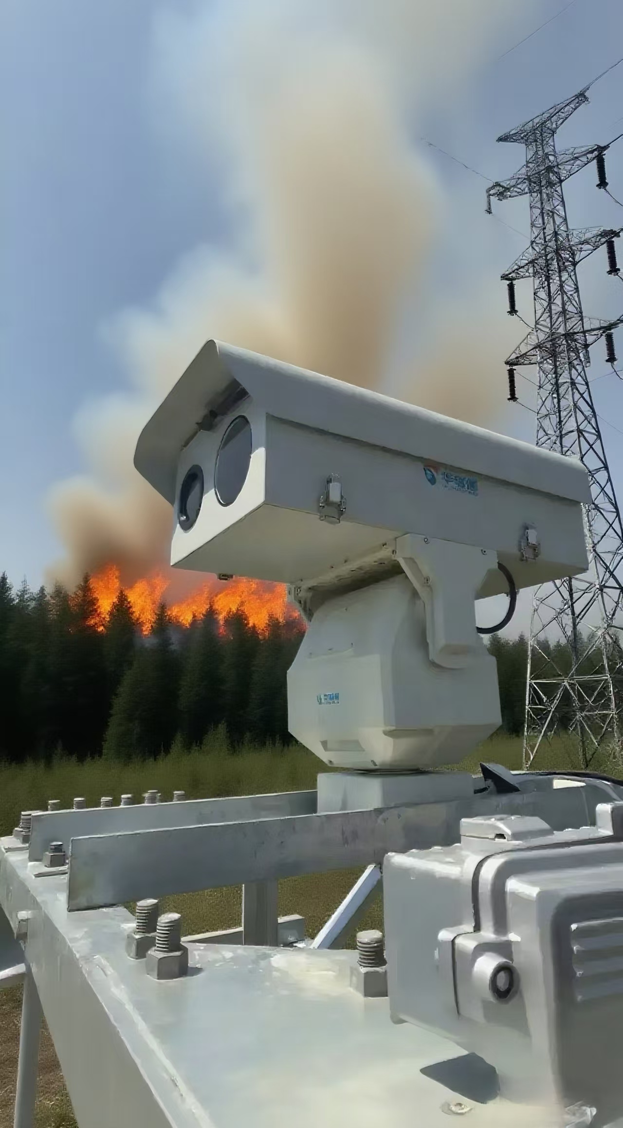 秋高氣爽干燥季，林火高發(fā)期！華瑞通雙光譜攝像機(jī)+經(jīng)緯度地圖預(yù)警系統(tǒng)聯(lián)動(dòng)方案