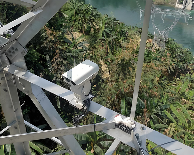 雙光譜熱成像攝像機，為高壓輸電線路構(gòu)筑3公里無死角“防火結(jié)界”